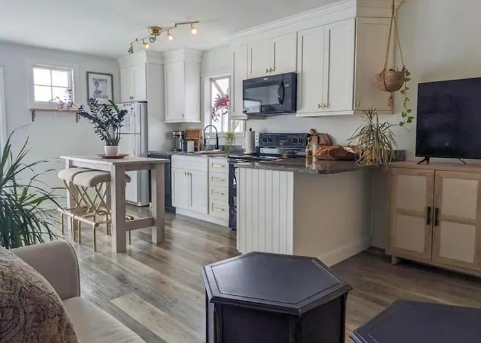 Apartment Bright And Airy Oceanside