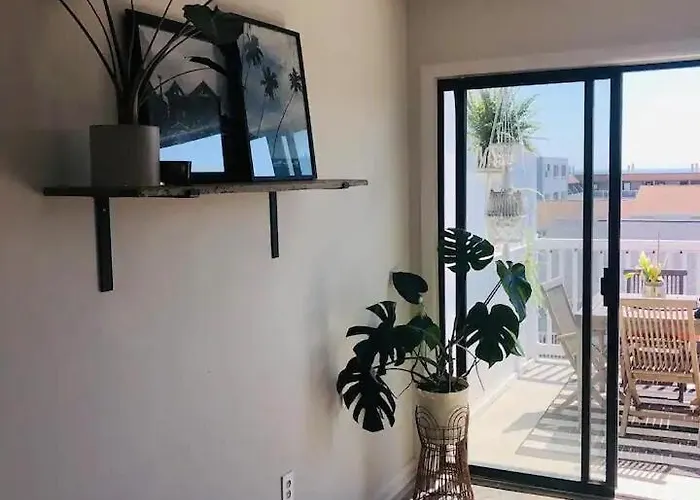 Bright And Airy Oceanside Apartment Ocean City